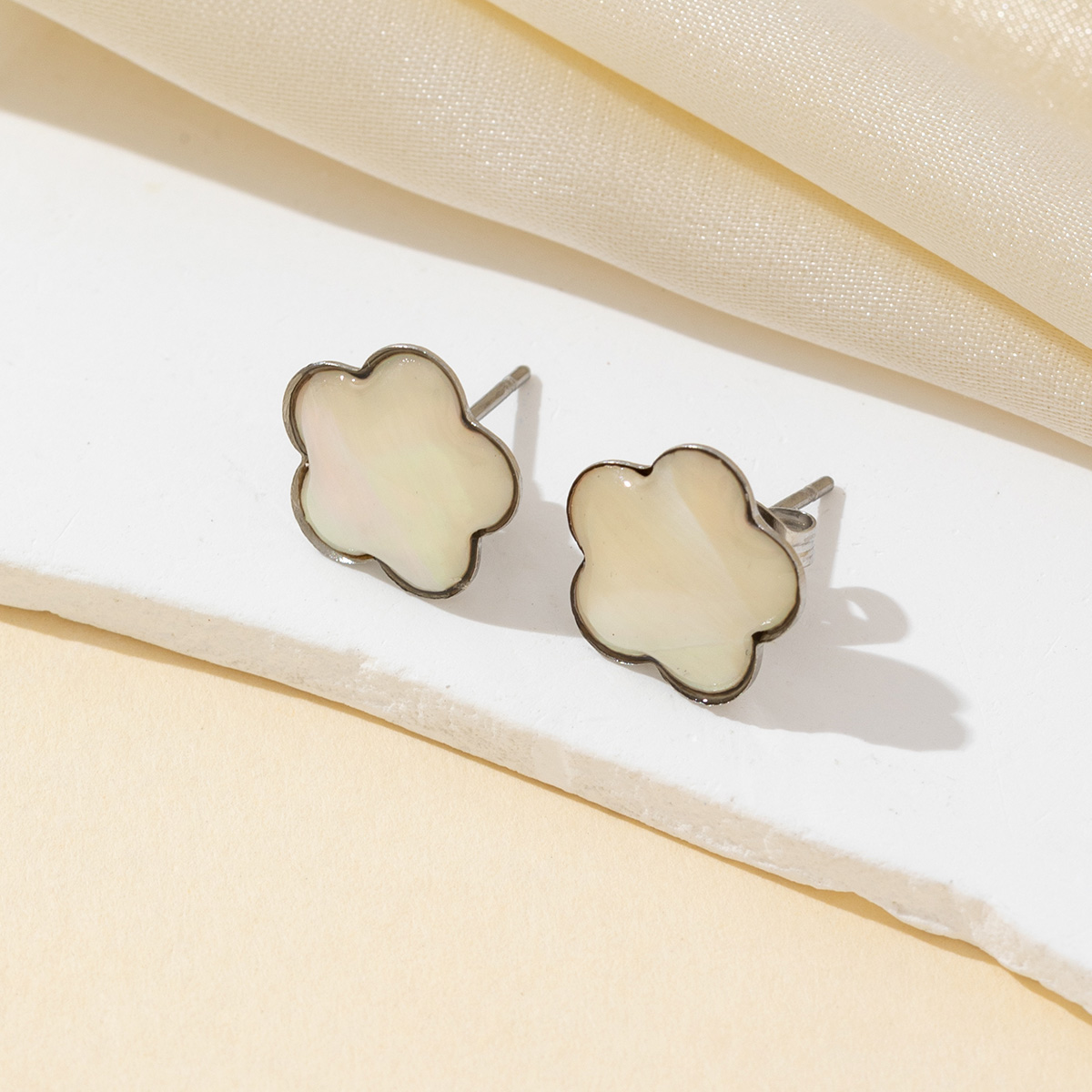 2pcs Natural Fine Shell White  - Jewelry Making Place ulasan dan harga